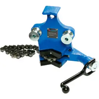 Global Industrial Bench Chain Vise, 1/2" - 6" Pipe Capacity