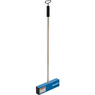 Global Industrial Magnetic Nail Sweeper With Release, 11" Cleaning Width