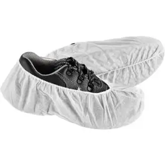 Global Industrial Standard Disposable Shoe Covers, Size 6-11, White, 150 Pairs/Case